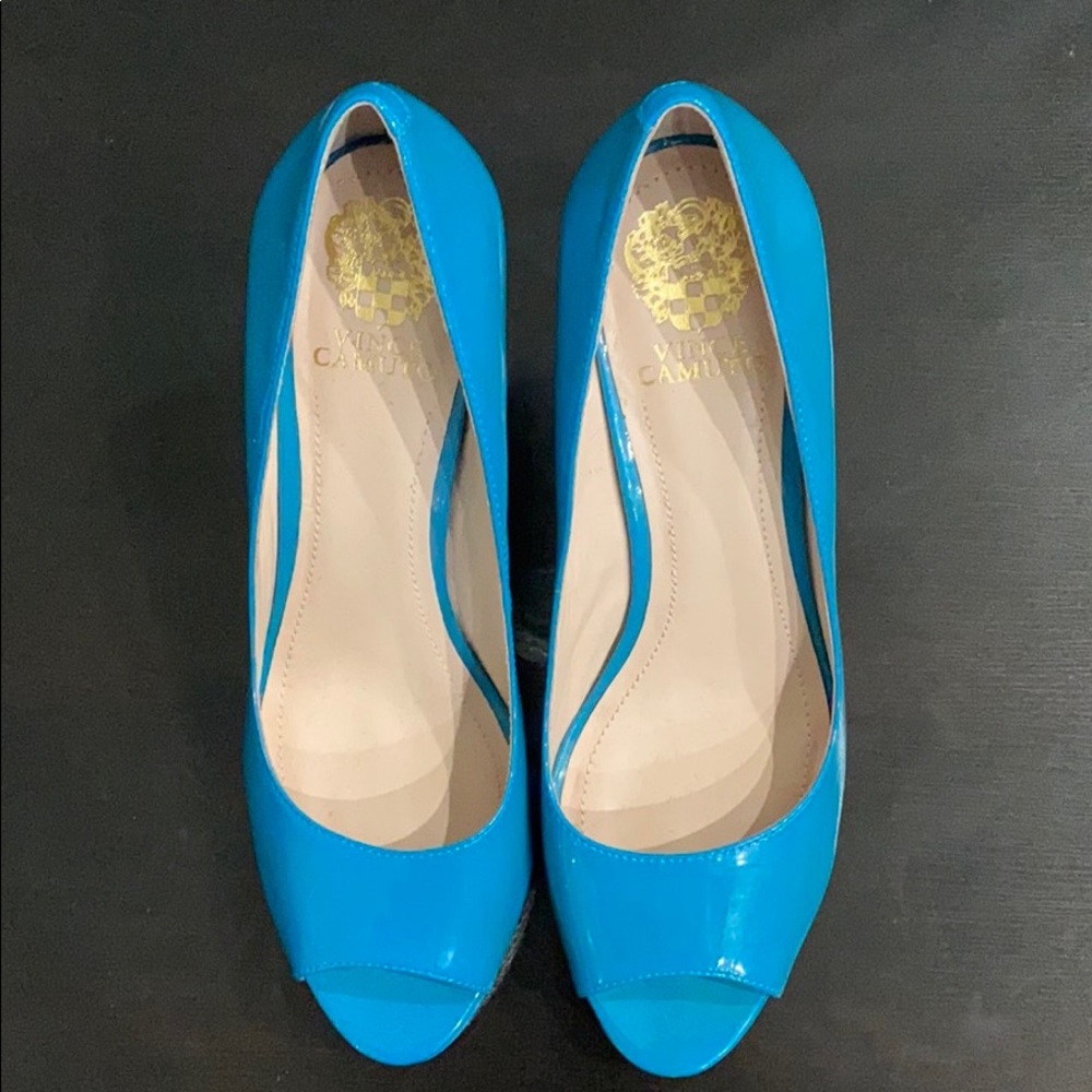New Teal Vince Camuto Peep Toe Pump